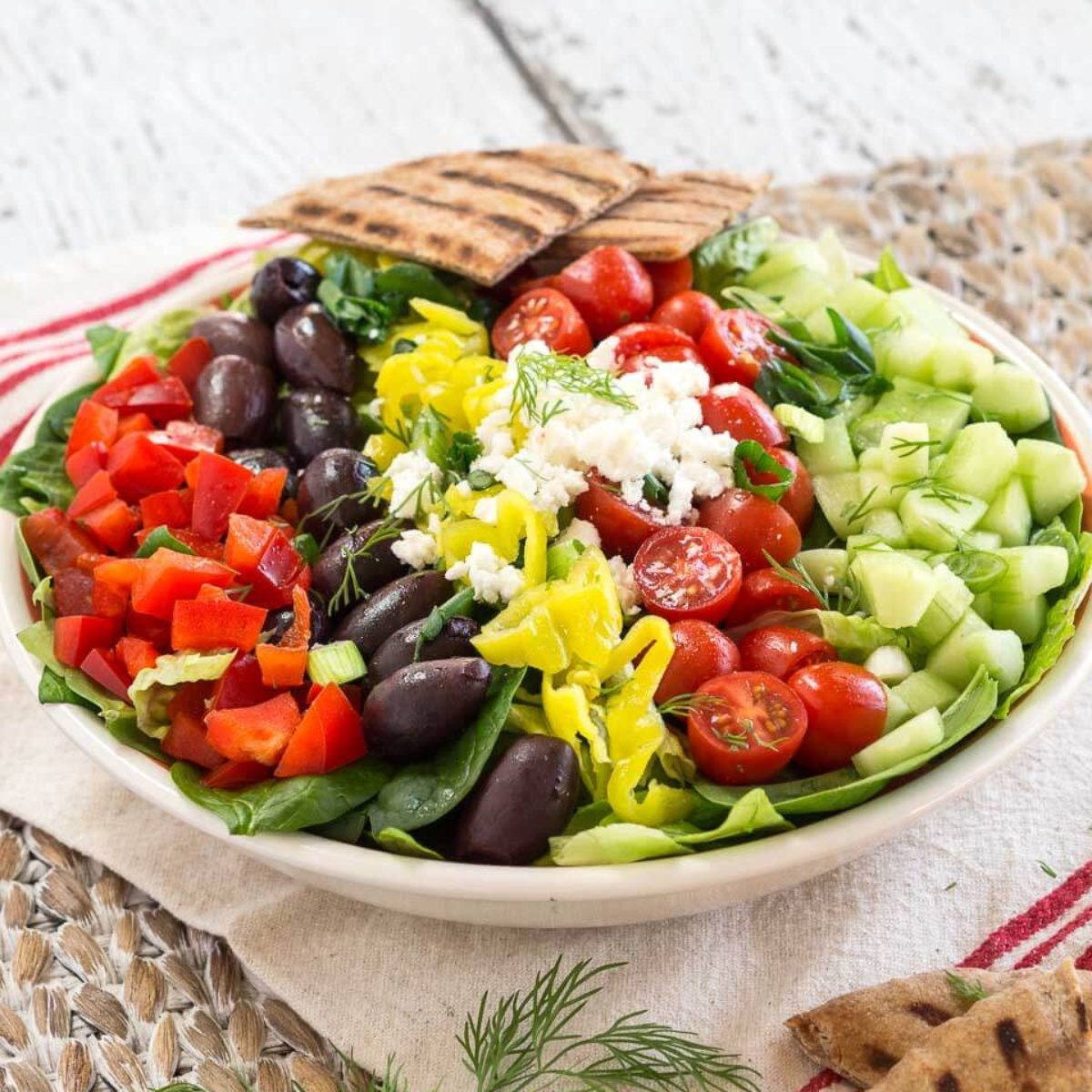 greek salad image
